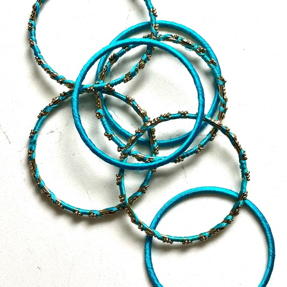 Amrita Singh 7 Bangles.Gently Worn. Boutique Buy. Fits up to 7 inch wrist. - Picture 3 of 4